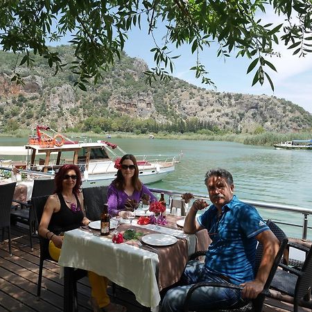 דליאן Longhouse Inn Hotel מראה חיצוני תמונה