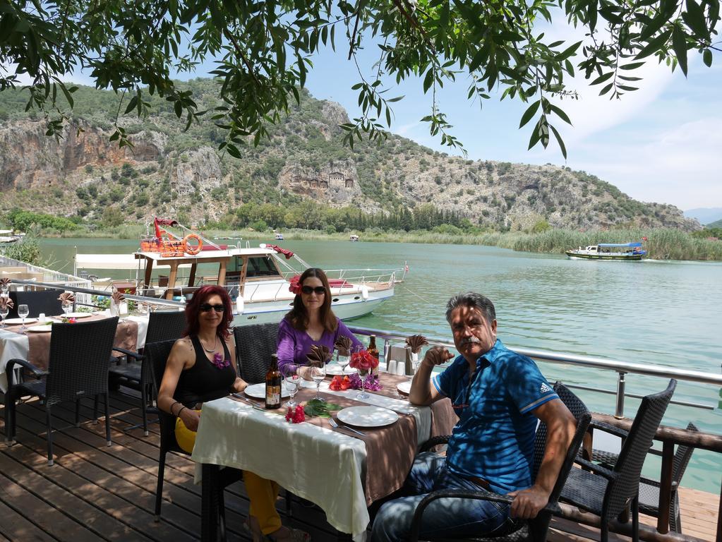 דליאן Longhouse Inn Hotel מראה חיצוני תמונה