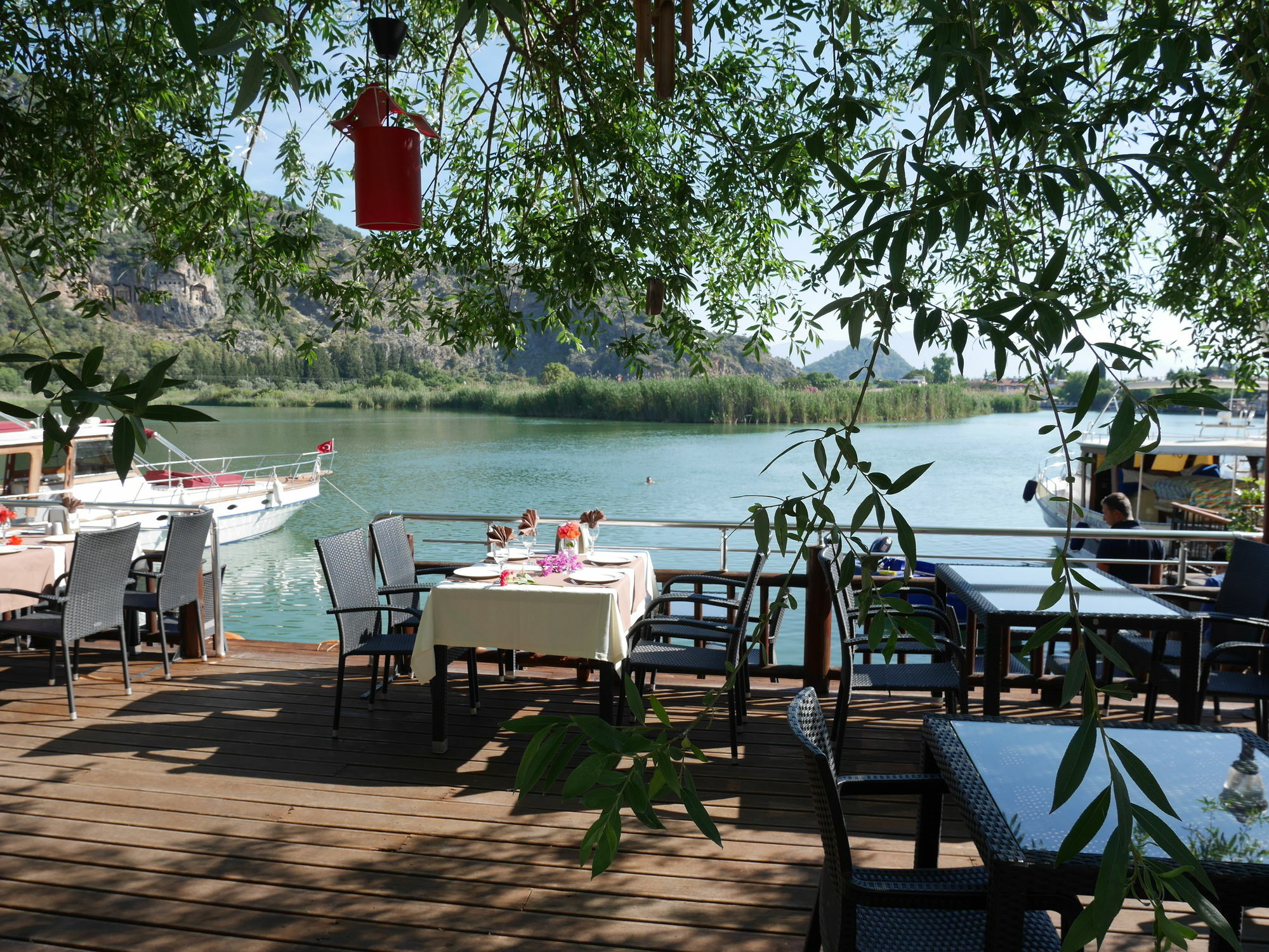דליאן Longhouse Inn Hotel מראה חיצוני תמונה