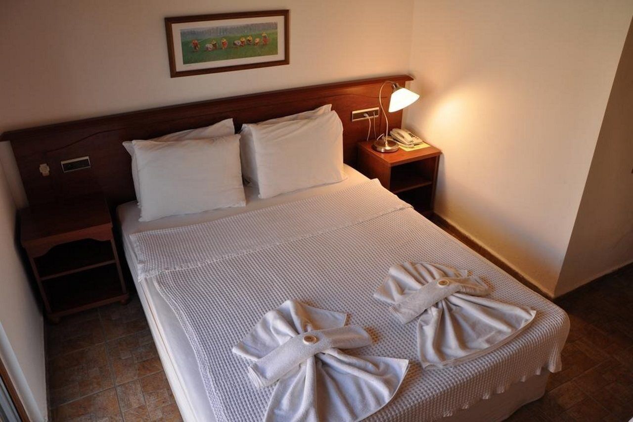 דליאן Longhouse Inn Hotel מראה חיצוני תמונה