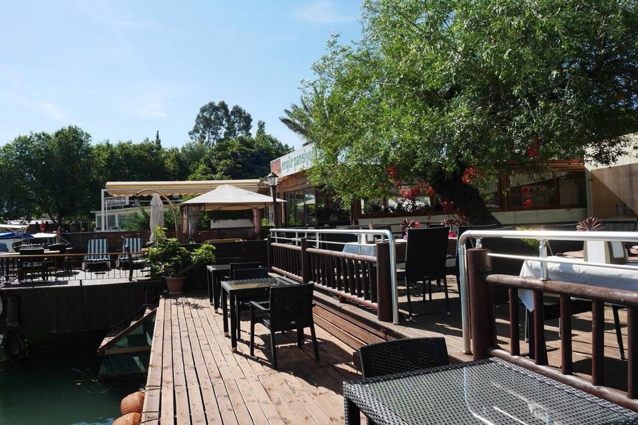 דליאן Longhouse Inn Hotel מראה חיצוני תמונה