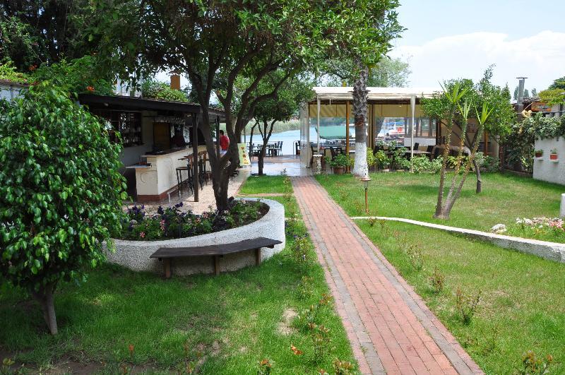 דליאן Longhouse Inn Hotel מראה חיצוני תמונה